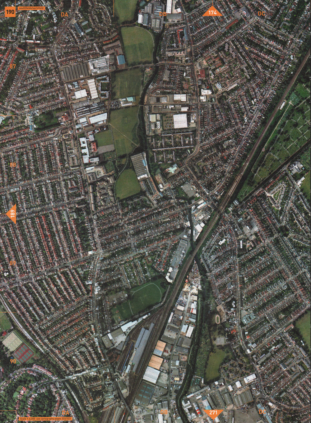 SOUTHFIELDS SW18 SW19 SW17. Earlsfield Summerstown Wimbledon Park 2000 old map